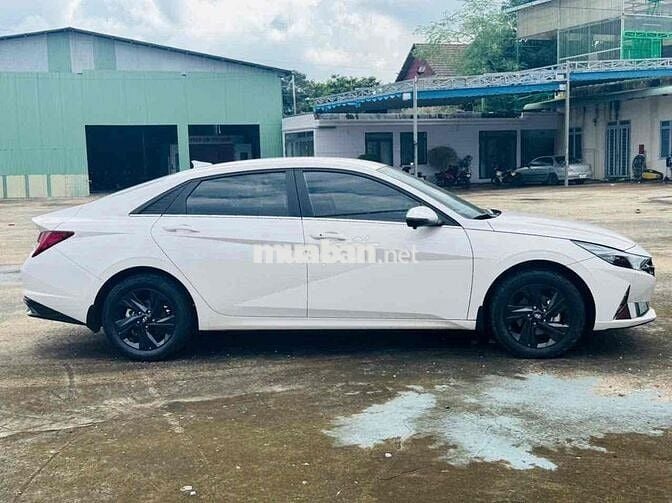 Hyundai Elantra 2024 1.6 AT Tiêu chuẩn  - 31000 km