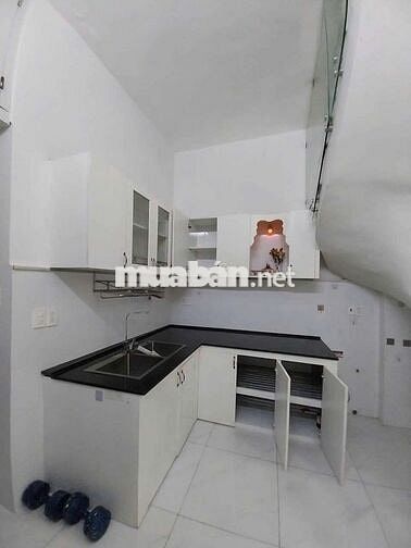 Bùi Quang Là phường 12 nhà trệt lầu hai phòng hai toilet