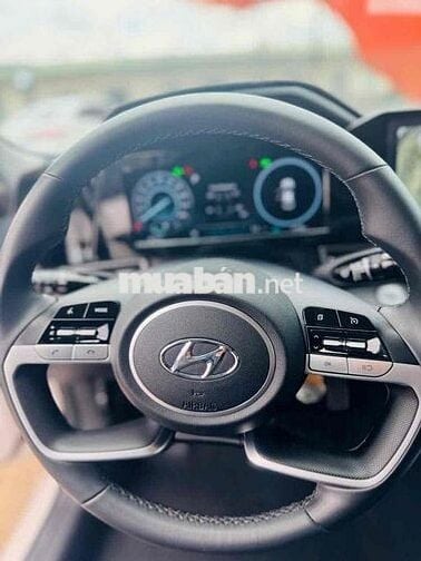 Hyundai Elantra 2024 1.6 AT Tiêu chuẩn  - 31000 km