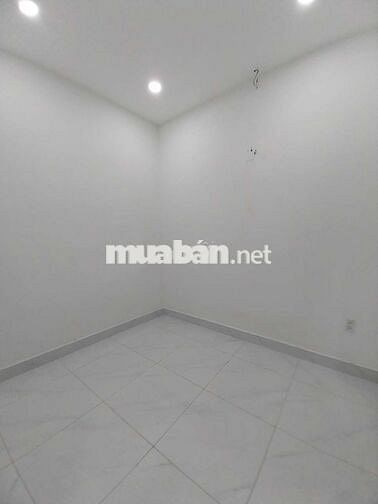 Bùi Quang Là phường 12 nhà trệt lầu hai phòng hai toilet