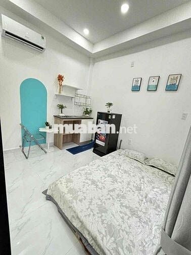 CHO THUÊ PHÒNG CỬA SỔ TO, NỘI THẤT MỚI NGAY VÒNG XOAY DÂN CHỦ, GẦN UEH