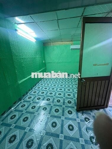 Phòng trọ trên đường Hoàng Diệu kế cầu Khánh Hội và quận 1