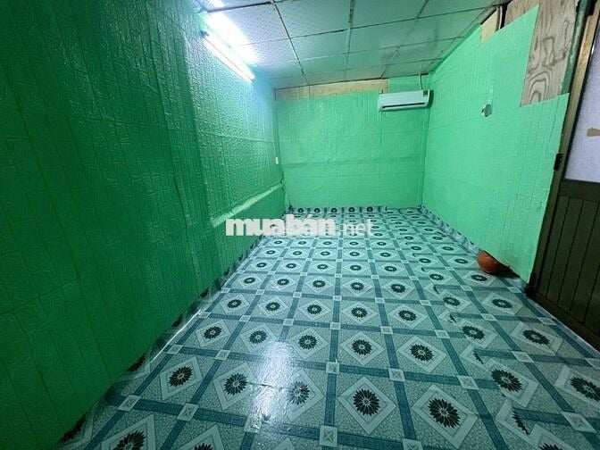 Phòng trọ trên đường Hoàng Diệu kế cầu Khánh Hội và quận 1