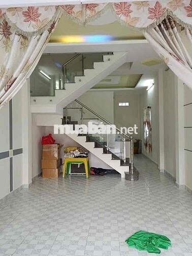 NHÀ ĐẸP 2 TẦNG HẺM XE HƠI SÁT MẶT TIỀN HUỲNH THỊ HAI GIÁ SIÊU RẺ