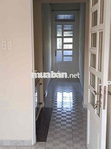 NHÀ ĐẸP 2 TẦNG HẺM XE HƠI SÁT MẶT TIỀN HUỲNH THỊ HAI GIÁ SIÊU RẺ