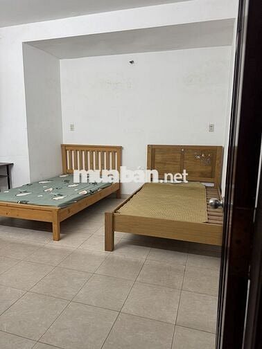 Cho thuê căn hộ cao cấp giá rẻ 70m2 2PN Quận 5