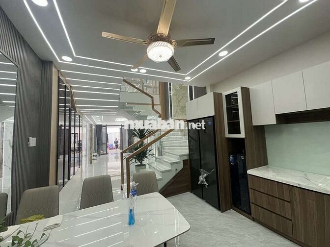 CAM KẾT THẬT-RẺ-RỘNG-ĐẸP-NHÀ 5 TẦNG HXH 100m2 Ở Trung Mỹ Tây - Quận 12