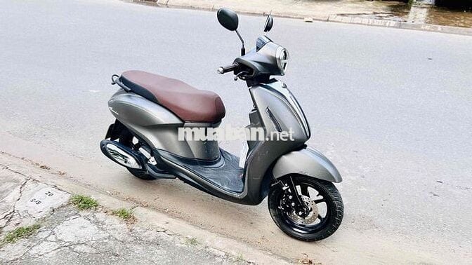 Yamaha Grande ABS xám 2023