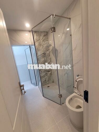 Bán gấp căn hộ 71m2 2PN Sky Garden PMH - Q7, mới 100% Tặng NT cao cấp