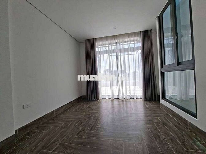 Bán nhà Thạch Bàn- gần siêu thị Aeon Long Biên 39m, thang máy, ô tô