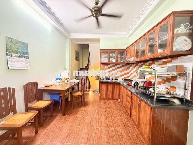TRUNG TÂM HÀO NAM – NHÀ ĐẸP Ở NGAY – 5 TẦNG CHẮC CHẮN – GIÁ  8.25 TỶ