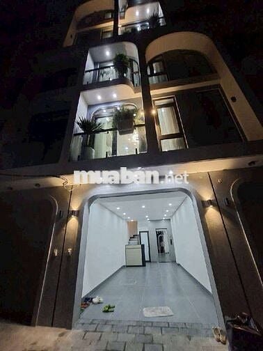 Bán nhà Thạch Bàn- gần siêu thị Aeon Long Biên 39m, thang máy, ô tô