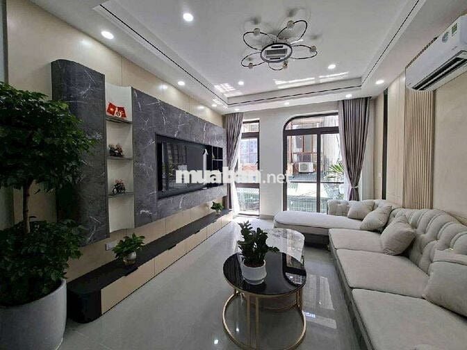 Bán nhà Thạch Bàn- gần siêu thị Aeon Long Biên 39m, thang máy, ô tô