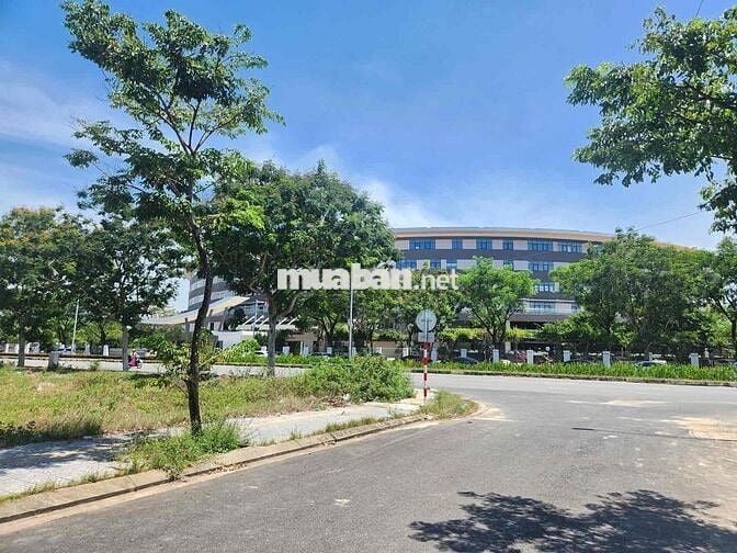 nhà mặt tiền 90m2 ,2 phòng ngủ ,đường 7m5 ,tp đà nẵng