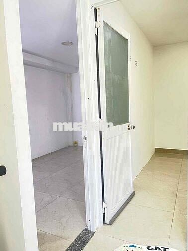 Cho thuê nhà nguyên căn 2pn sạch sẽ