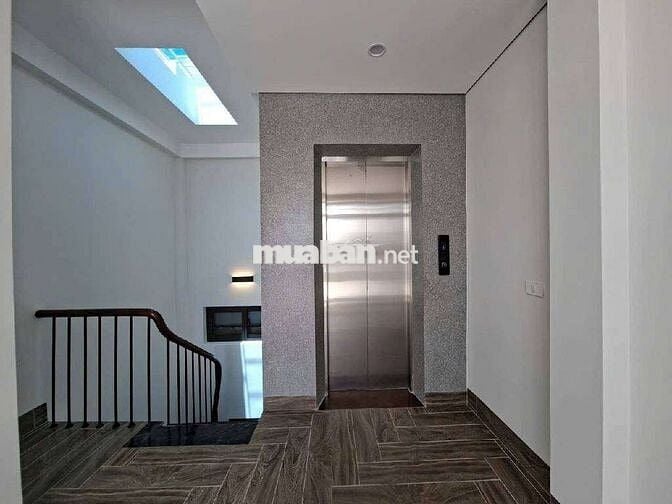 Bán nhà Thạch Bàn- gần siêu thị Aeon Long Biên 39m, thang máy, ô tô
