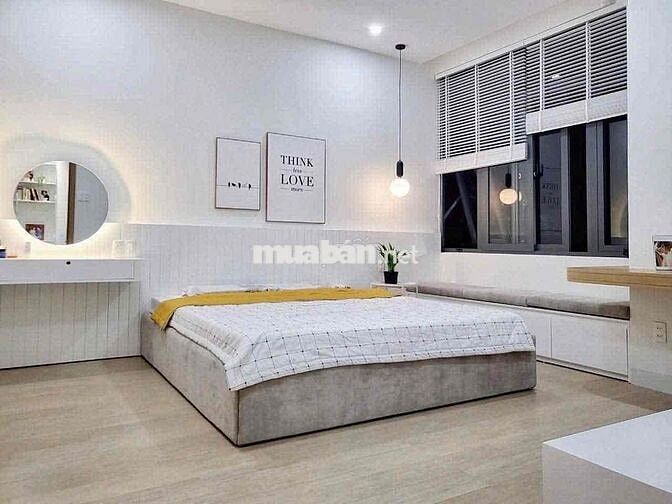 Bán nhà 3 tầng nội thất vip, đường Tôn Đản nối dài