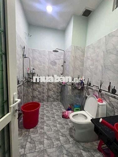 BÁN NHANH NHÀ 1 TRỆT 1 LẦU BUÔN BÁN TẠP HOÁ CHỢ BÌNH CHÁNH GIÁ 620TR