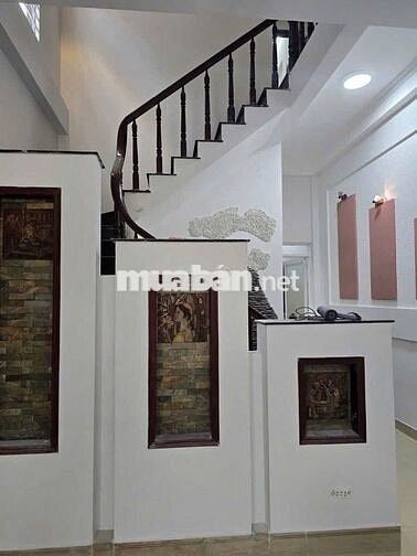 Chủ cần bán gấp nhà Phong Phú . Bình Chánh. Giá 1 tỷ 620 triệu/ 60m2.