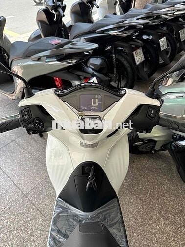 Honda SH 160i 2025 Smartkey Trắng BSTP Chính Chủ