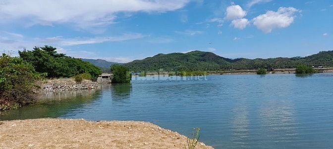 22,8m mặt tiền quốc lộ 1A - Tiện buôn bán kinh doanh !