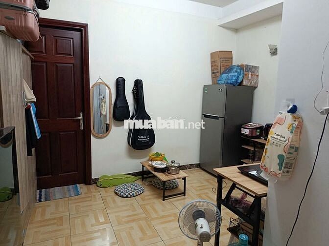 Căn hộ 1 phòng ngủ tách bếp có cửa sổ ban công