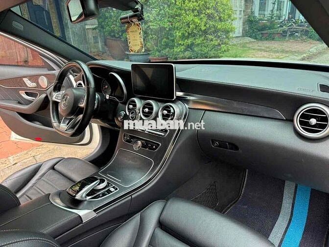 Mercedes C300 AMG 2015 1 chủ sử dụng từ đầu