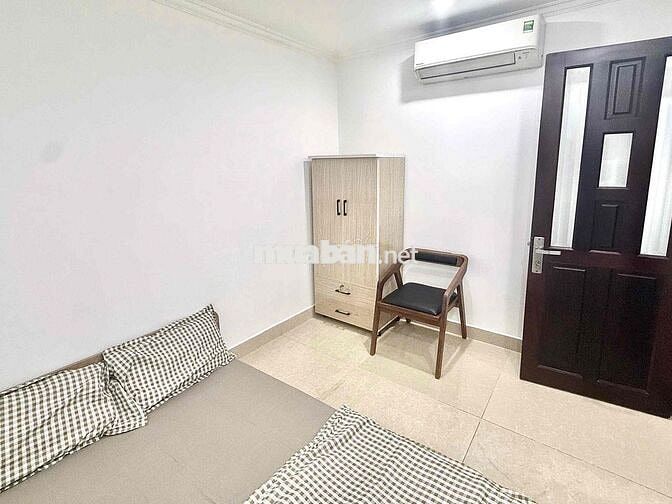 Cho thuê căn hộ 2PN Ban công, Máy giặt riêng Q1 gần cầu Ông Lãnh