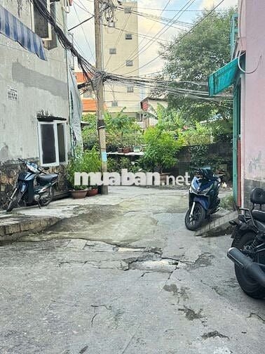 Hẻm 223/24 Nơ Trang Long 3,1 x 8,5 công nhận 24 m2 chỉ 3, 6 tỷ