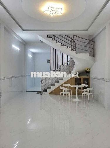Bán nhà Ngã tư 4 xã, 5 tỷ- 62 m2- 2 tầng, 2 Pn, sổ riêng hoàn công