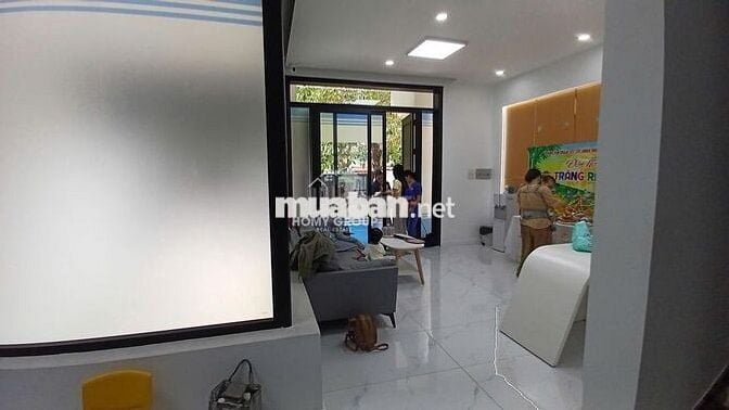 BIỆT THỰ 8X20 NGAY CÔNG VIÊN, ĐÀO TRINH NHẤT GIAO PHẠM VĂN ĐỒNG