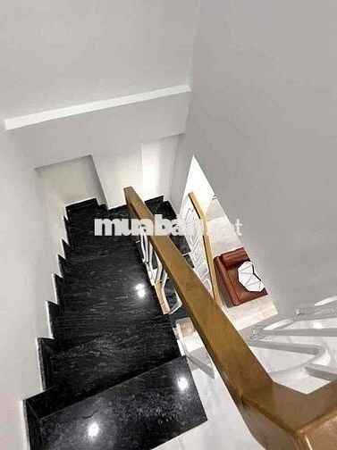 3.18 tỷ- Bán nhà Bình Tân, giáp Tân Phú, 24.2m2- 2 tầng- 2pn- Sổ riêng