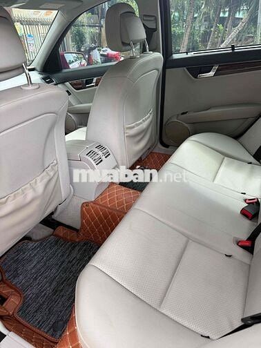 Mercedes Benz C Class 2009 C250 CGI - 100000 km