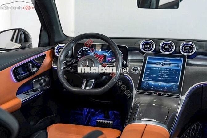 Mercedes Benz GLC 300 4Matic 2023 - 2 Tỷ 399 Triệu
