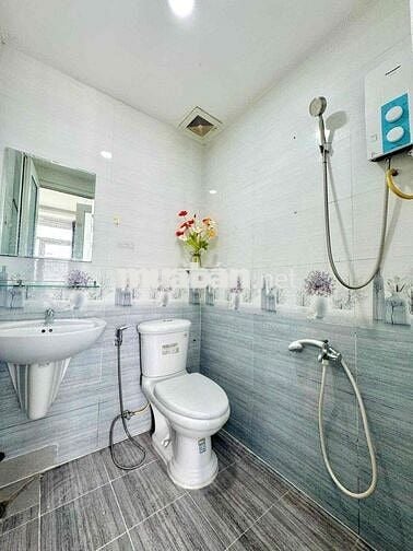 CĂN HỘ DỊCH VỤ CAO CẤP 1PN TÁCH BẾP THANG MÁY NGAY CẦU NGUYỄN VĂN CỪ