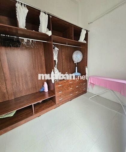 Bán nhà 1 trệt 2 lầu cạnh siêu thị Coopmart, đường Trưng Nữ Vương, VL