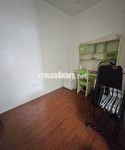 Bán nhà 1 trệt 2 lầu cạnh siêu thị Coopmart, đường Trưng Nữ Vương, VL