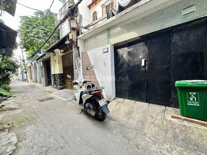 BÁN CHDV 3LẦU ĐƯỜNG TRẦN BÌNH TRỌNG , P1 , QUẬN - GV