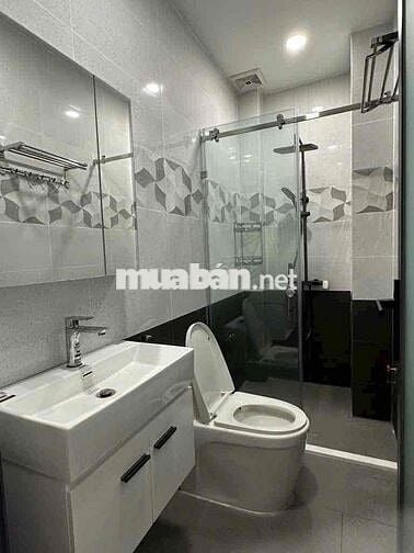 Chính chủ cho thuê nhà HXT 134 Thành Thái P12 Q10, dt: 4,3x16,5m 3L ST