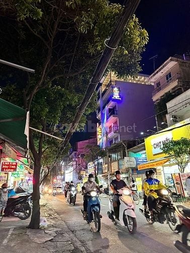 Bán nhà mặt tiền đường Nguyễn Văn Lạc 