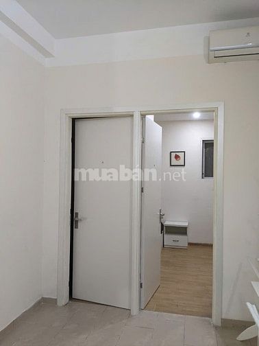 Cho thuê căn hộ Ngõ 97 Văn Cao, Ba Đình, 65m2, 2 PN, đủ tiện nghi