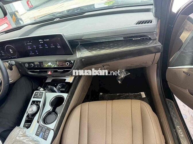 KIA K8 HYBRID nhập khẩu nguyên chiếc, mới 100%