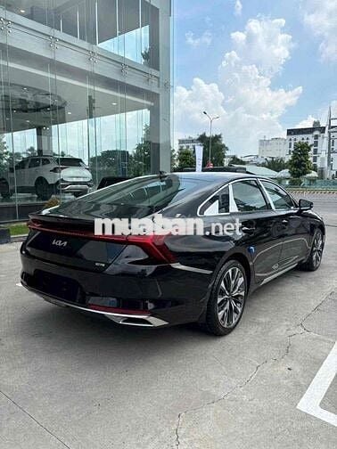 KIA K8 HYBRID nhập khẩu nguyên chiếc, mới 100%