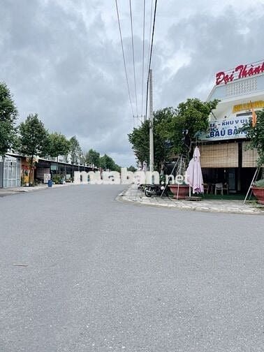 BÁN LÔ ĐẤT SIÊU ĐẸP NGAY CHỢ ĐÊM BÀU BÀNG