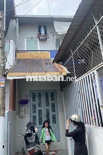 Cho thuê nhà nguyên căn có nội thất vào ở ngay  1 trệt 1 lầu 46m2 ,2 t