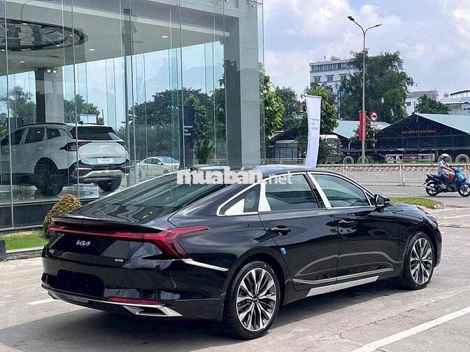 KIA K8 HYBRID nhập khẩu nguyên chiếc, mới 100%