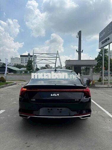 KIA K8 HYBRID nhập khẩu nguyên chiếc, mới 100%