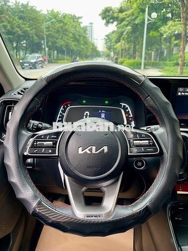 Kia Sonet 2023 Premium 1.5 AT - 35000 km