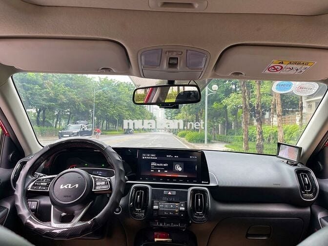 Kia Sonet 2023 Premium 1.5 AT - 35000 km