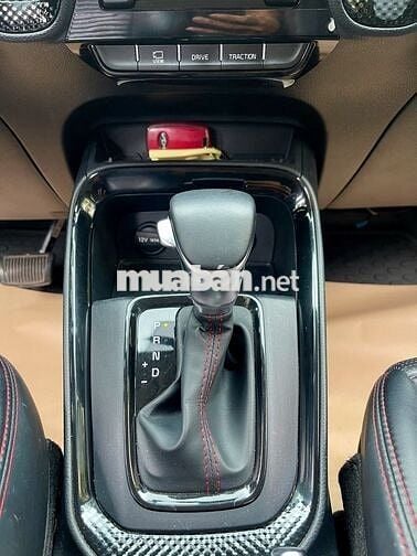 Kia Sonet 2023 Premium 1.5 AT - 35000 km